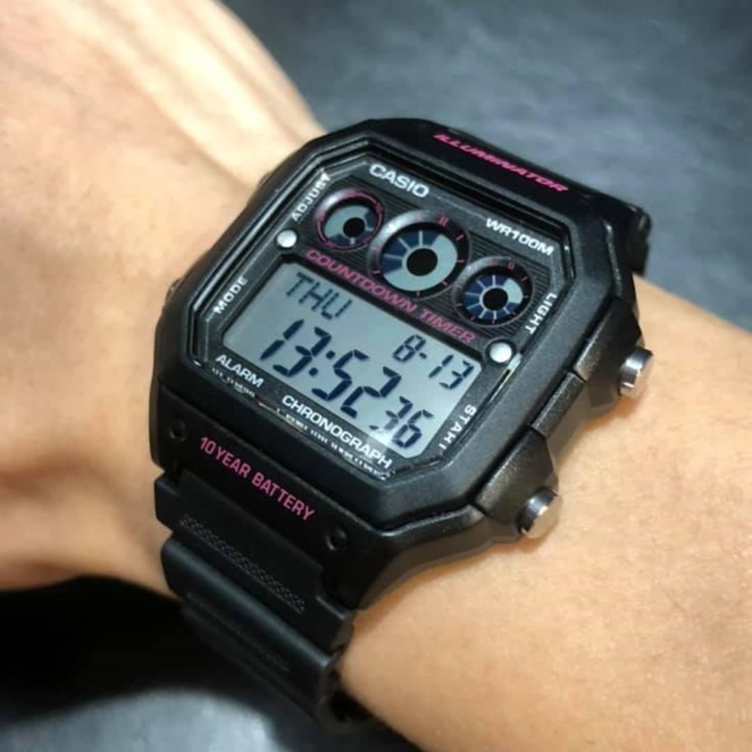 Casio AE-1300WH-1A2VDF