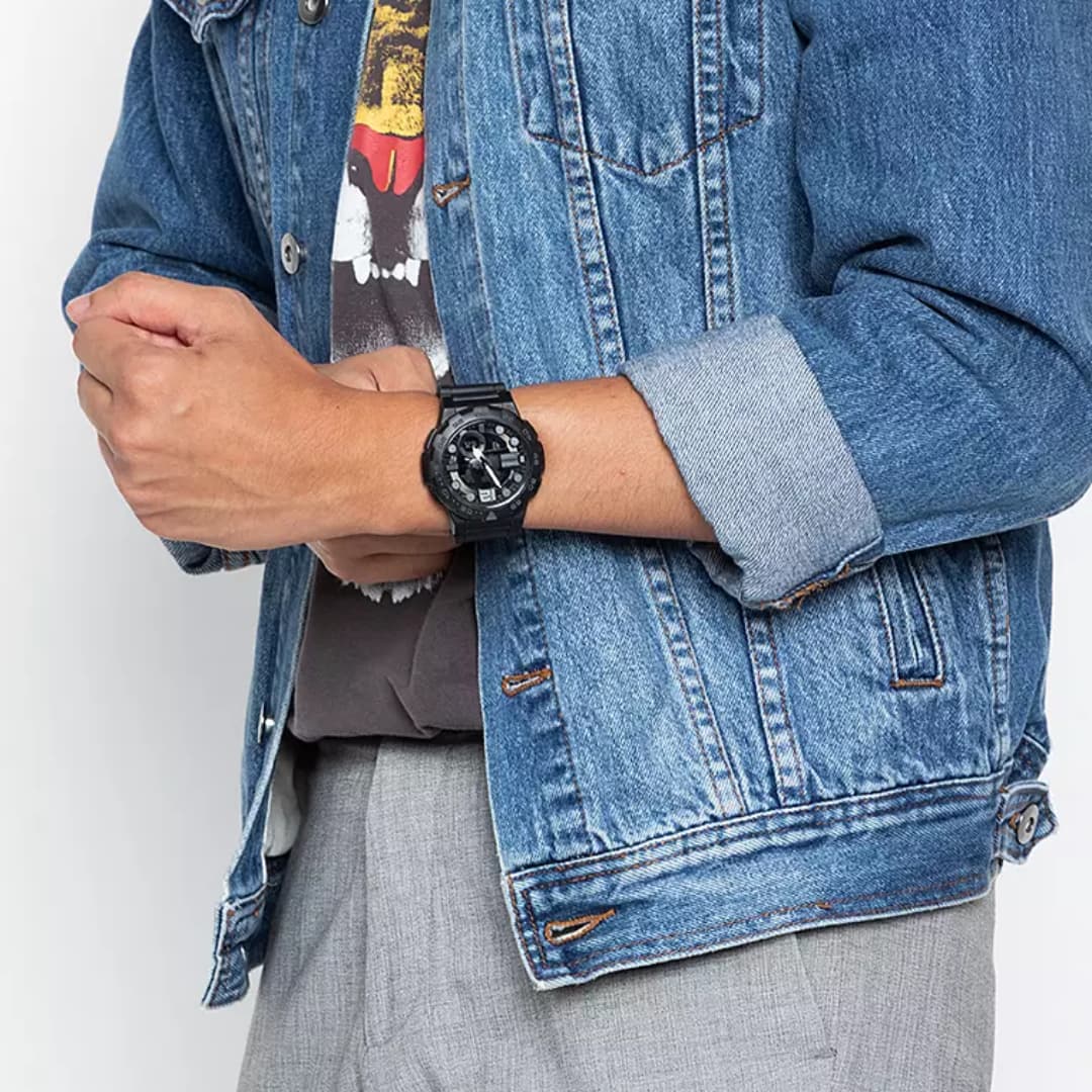 Casio AEQ-100W-1BVDF