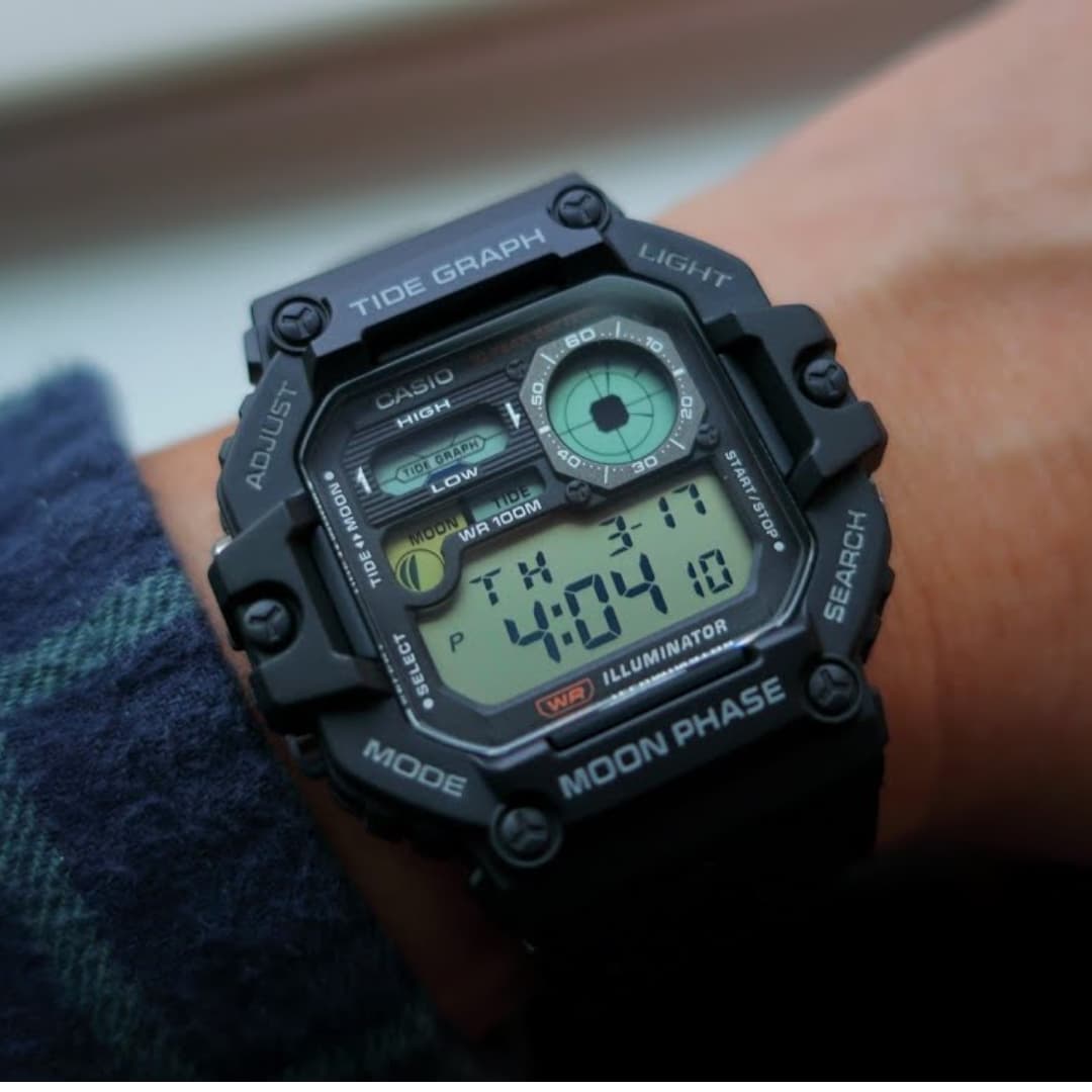 CASIO  WS-1700H-1AVDF